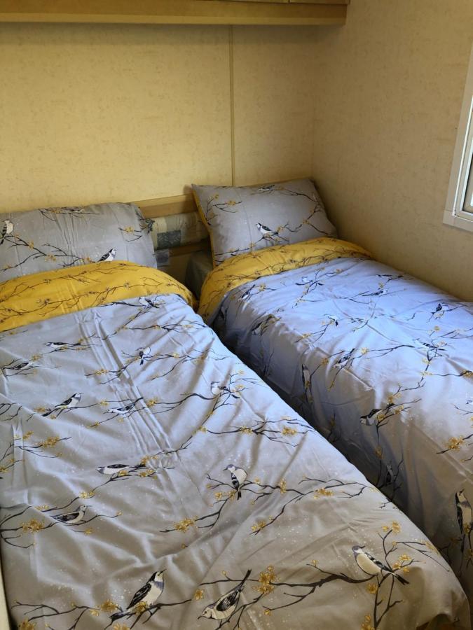 Llanfachraeth Captivating 2-Bed Static Caravan In Holyhead מראה חיצוני תמונה