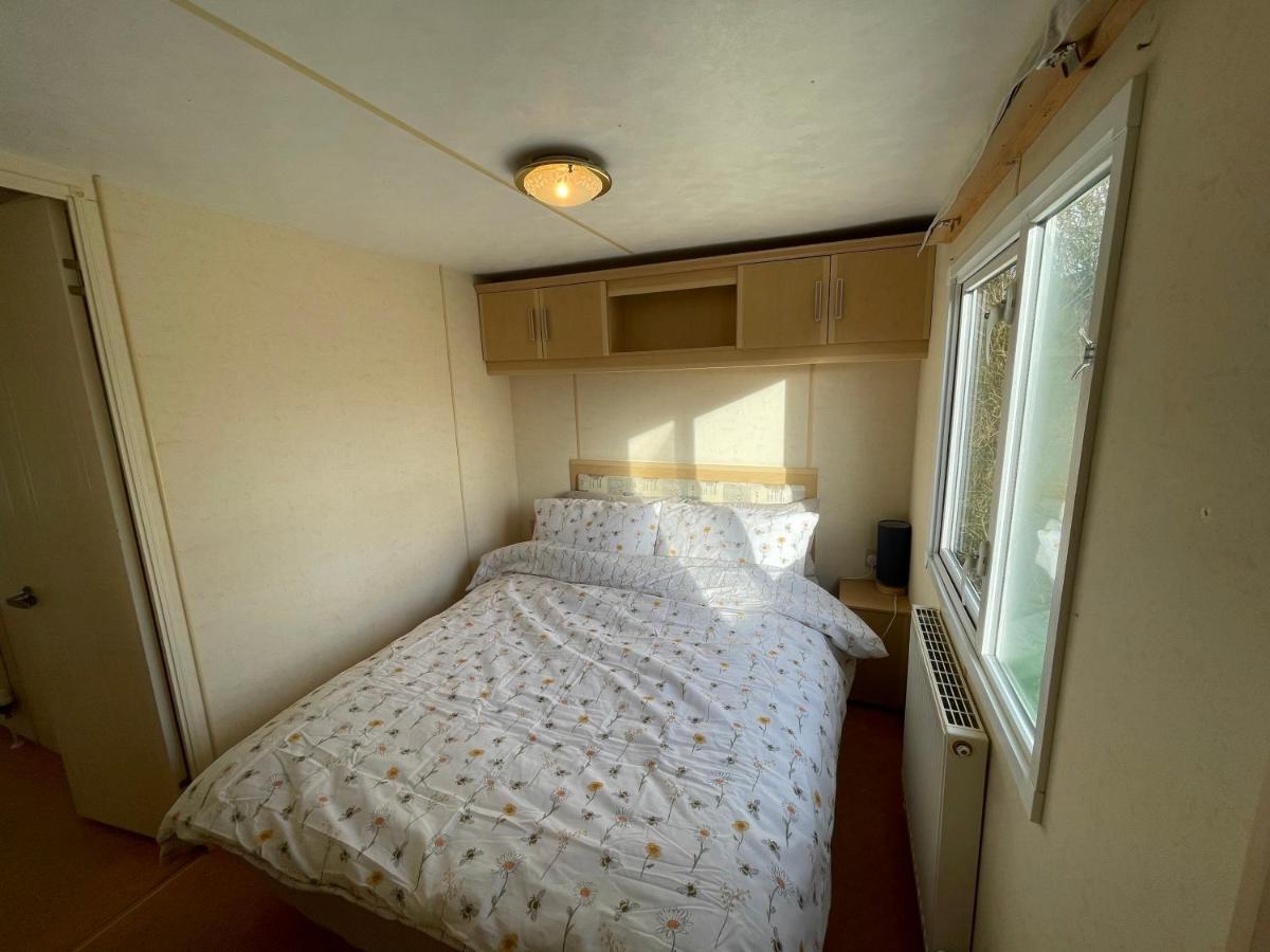 Llanfachraeth Captivating 2-Bed Static Caravan In Holyhead מראה חיצוני תמונה